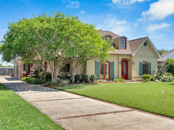 136 JENNIFER Lane, LaPlace, LA 70068