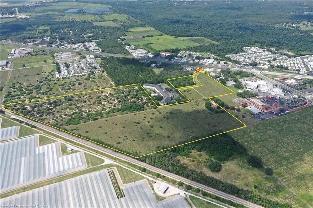 2000 Village Grove Boulevard, Sebring, FL 33870 Photo