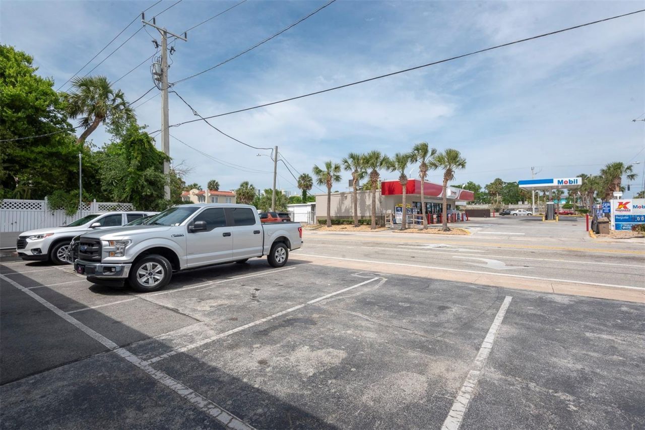 133 Main Street E, Daytona Beach, FL 32118 Photo