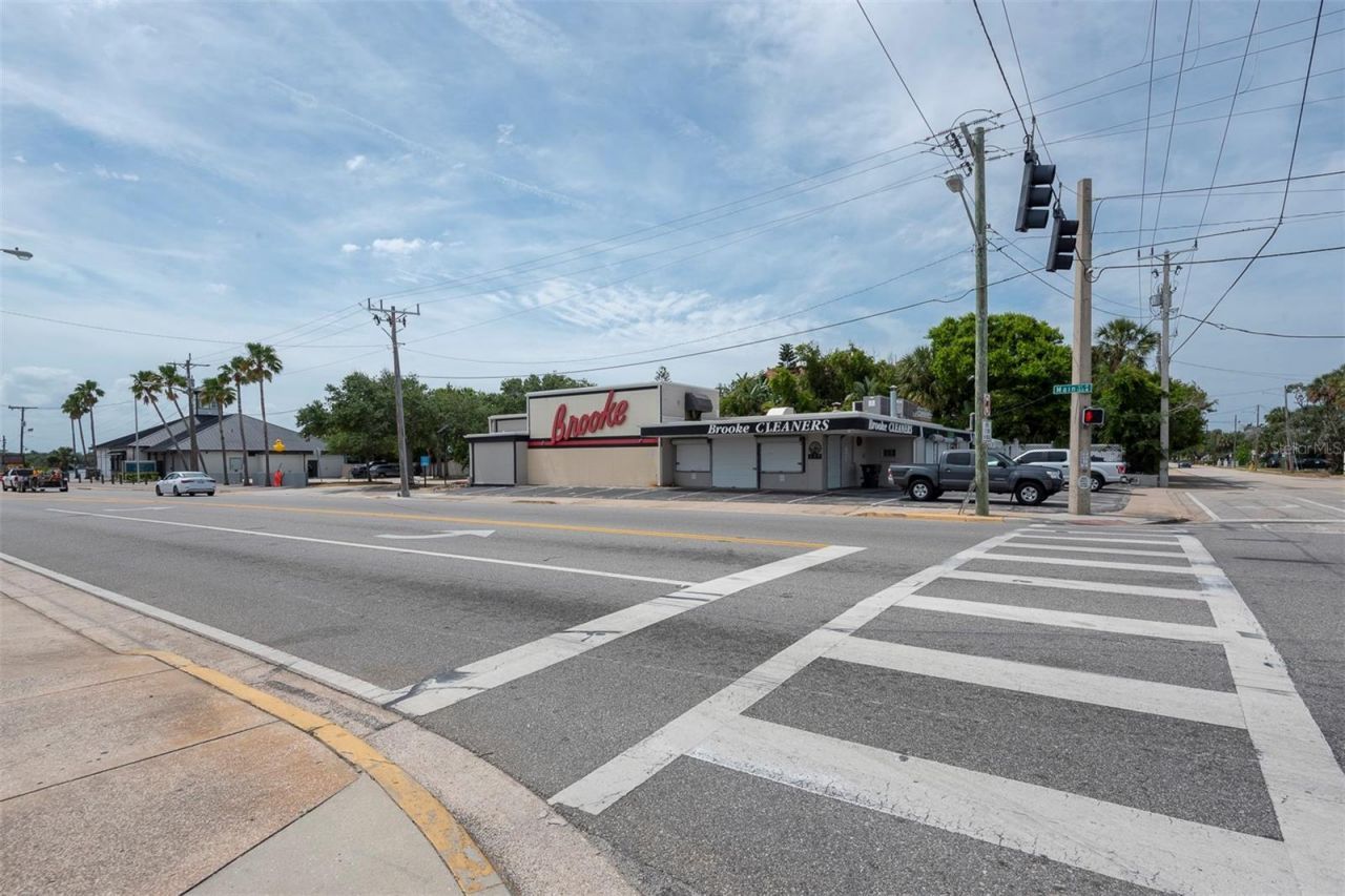133 Main Street E, Daytona Beach, FL 32118 Photo