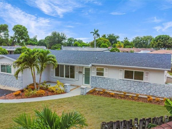 8441 NW 18th St, Pembroke Pines, FL 33024