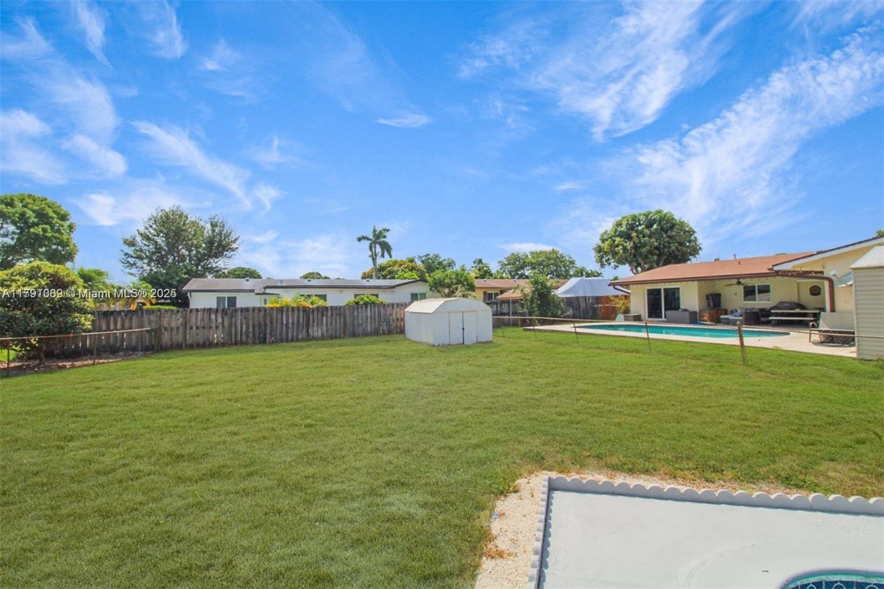 8441 NW 18th St, Pembroke Pines, FL 33024 Photo