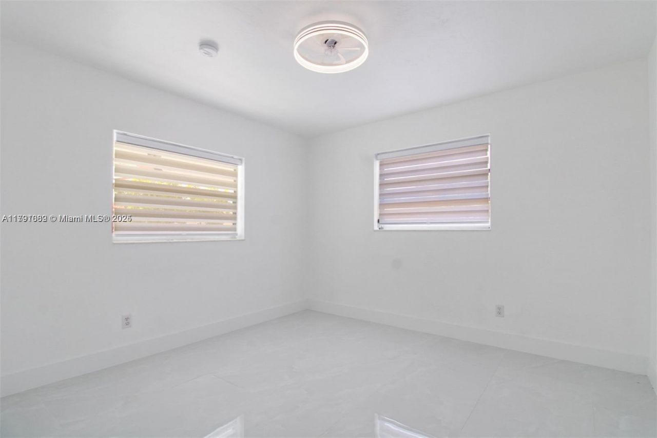 8441 NW 18th St, Pembroke Pines, FL 33024 Photo