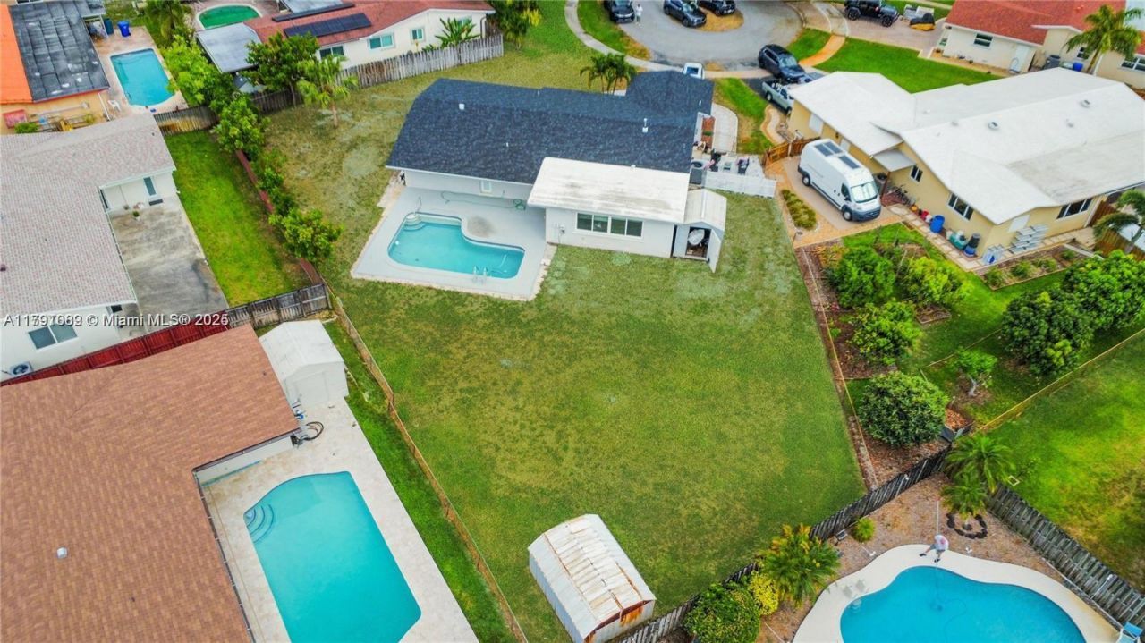 8441 NW 18th St, Pembroke Pines, FL 33024 Photo