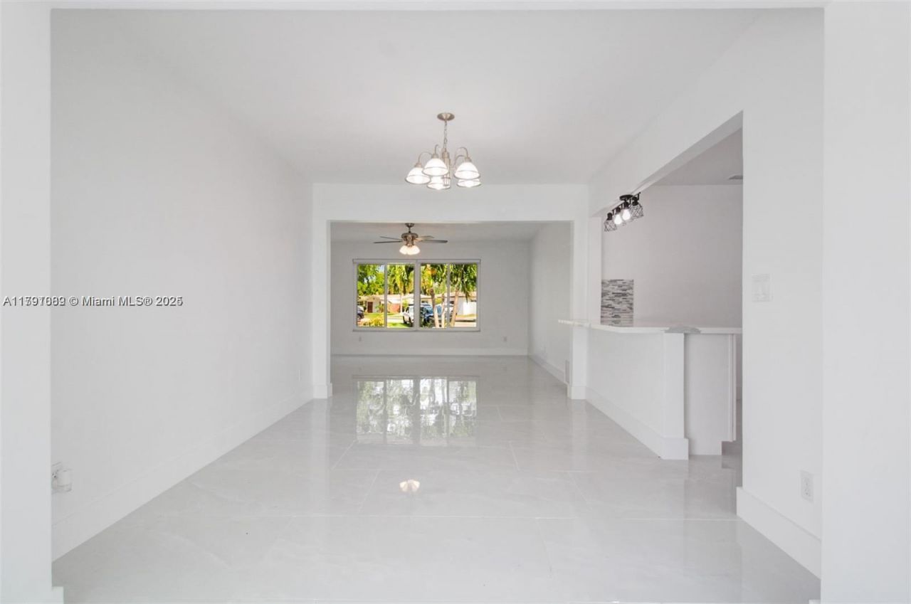 8441 NW 18th St, Pembroke Pines, FL 33024 Photo