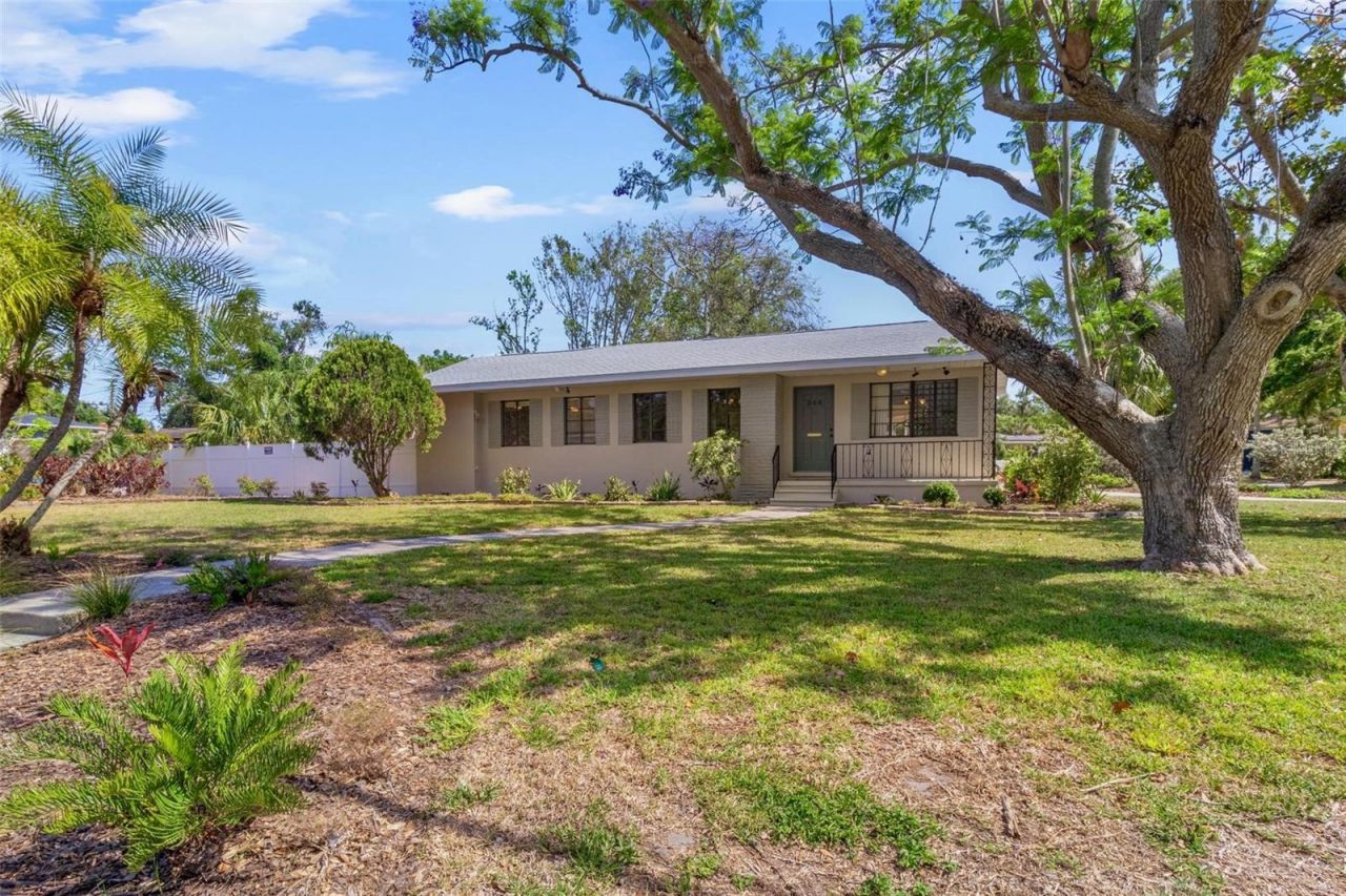 300 22nd Avenue S, Saint Petersburg, FL 33705 Main Photo