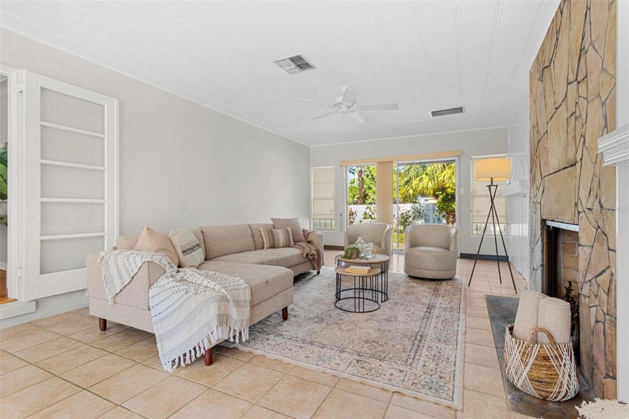 300 22nd Avenue S, Saint Petersburg, FL 33705 Photo