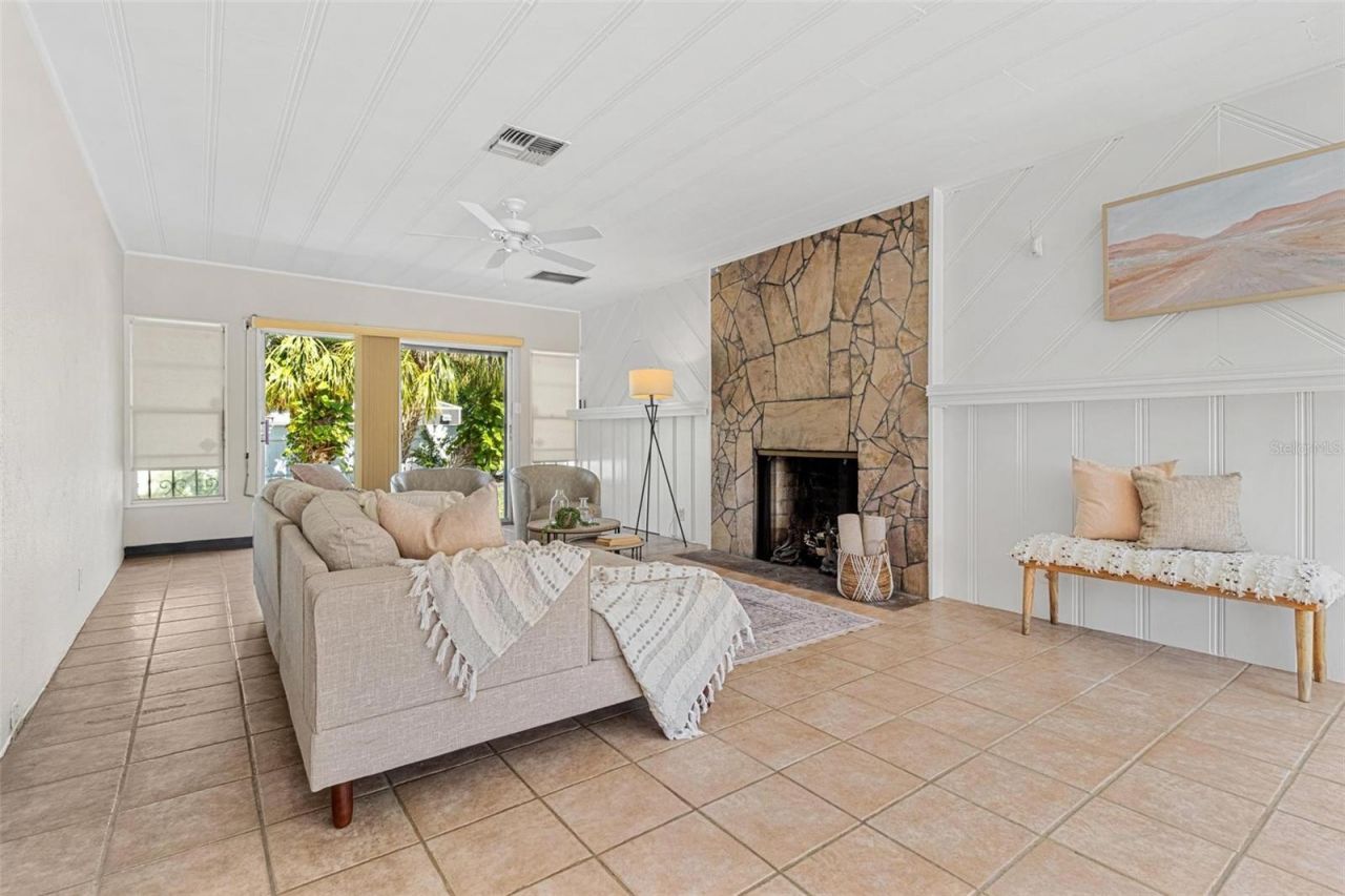 300 22nd Avenue S, Saint Petersburg, FL 33705 Photo