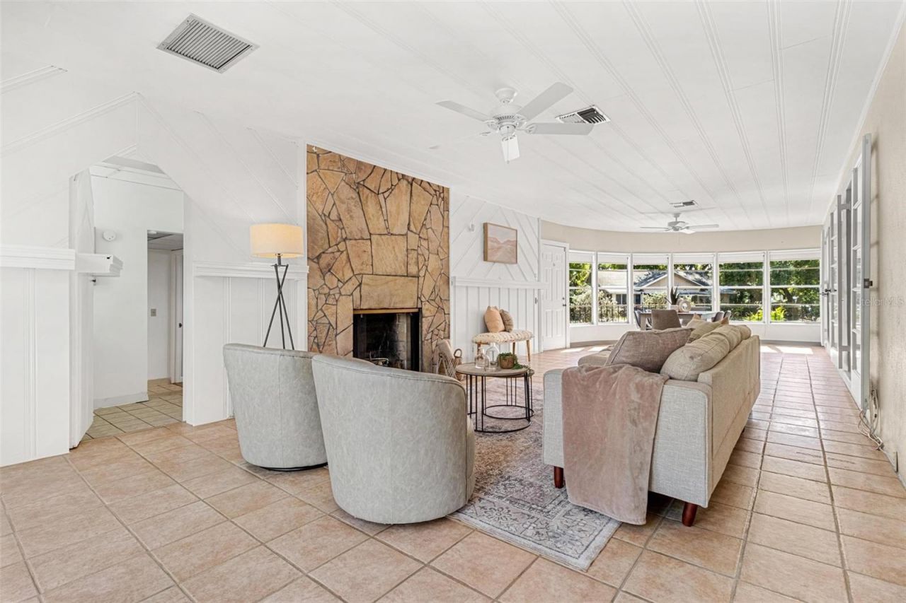 300 22nd Avenue S, Saint Petersburg, FL 33705 Photo