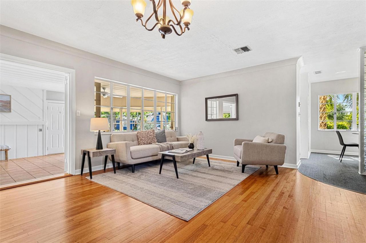 300 22nd Avenue S, Saint Petersburg, FL 33705 Photo