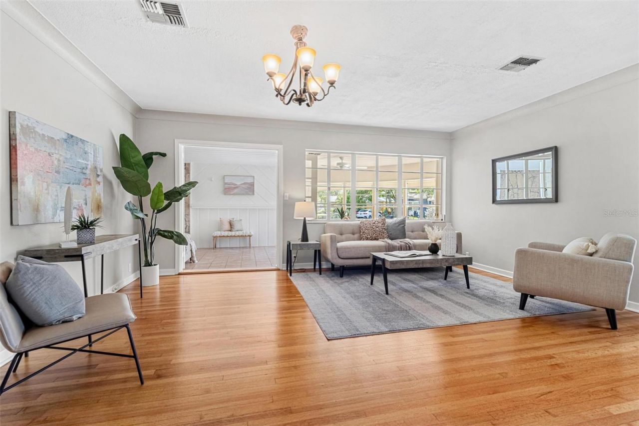 300 22nd Avenue S, Saint Petersburg, FL 33705 Photo