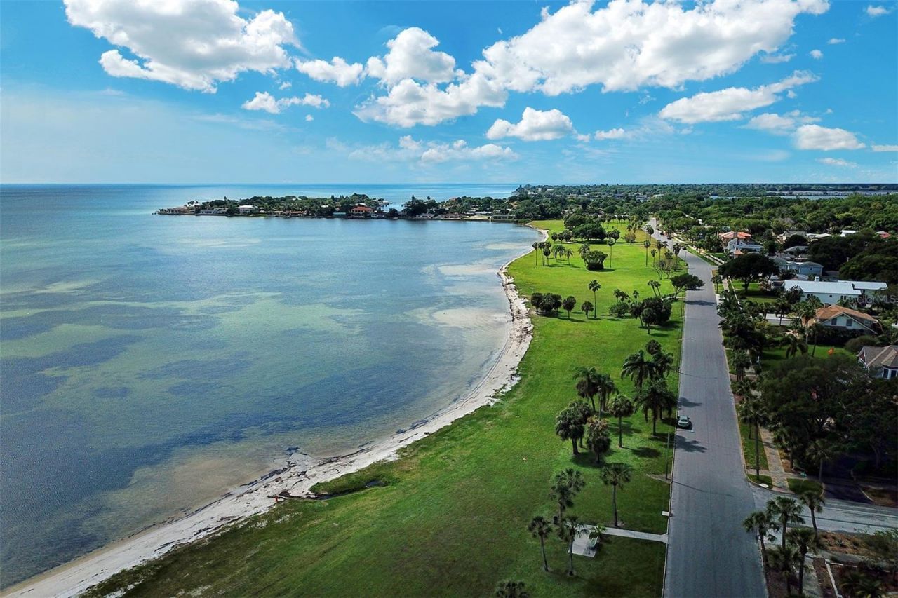 300 22nd Avenue S, Saint Petersburg, FL 33705 Photo