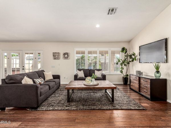 4940 S ROSEMARY Drive, Chandler, AZ 85248