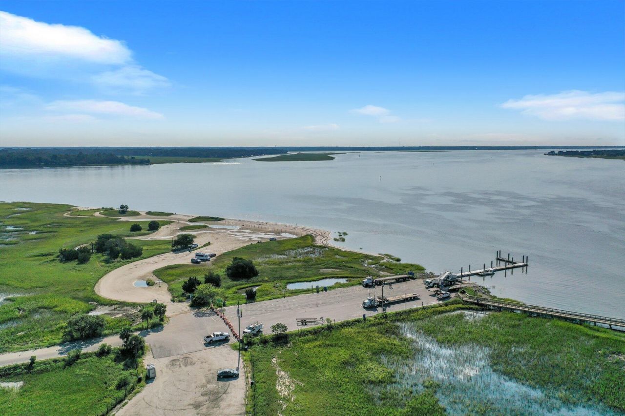 901 7th Street Photo 13