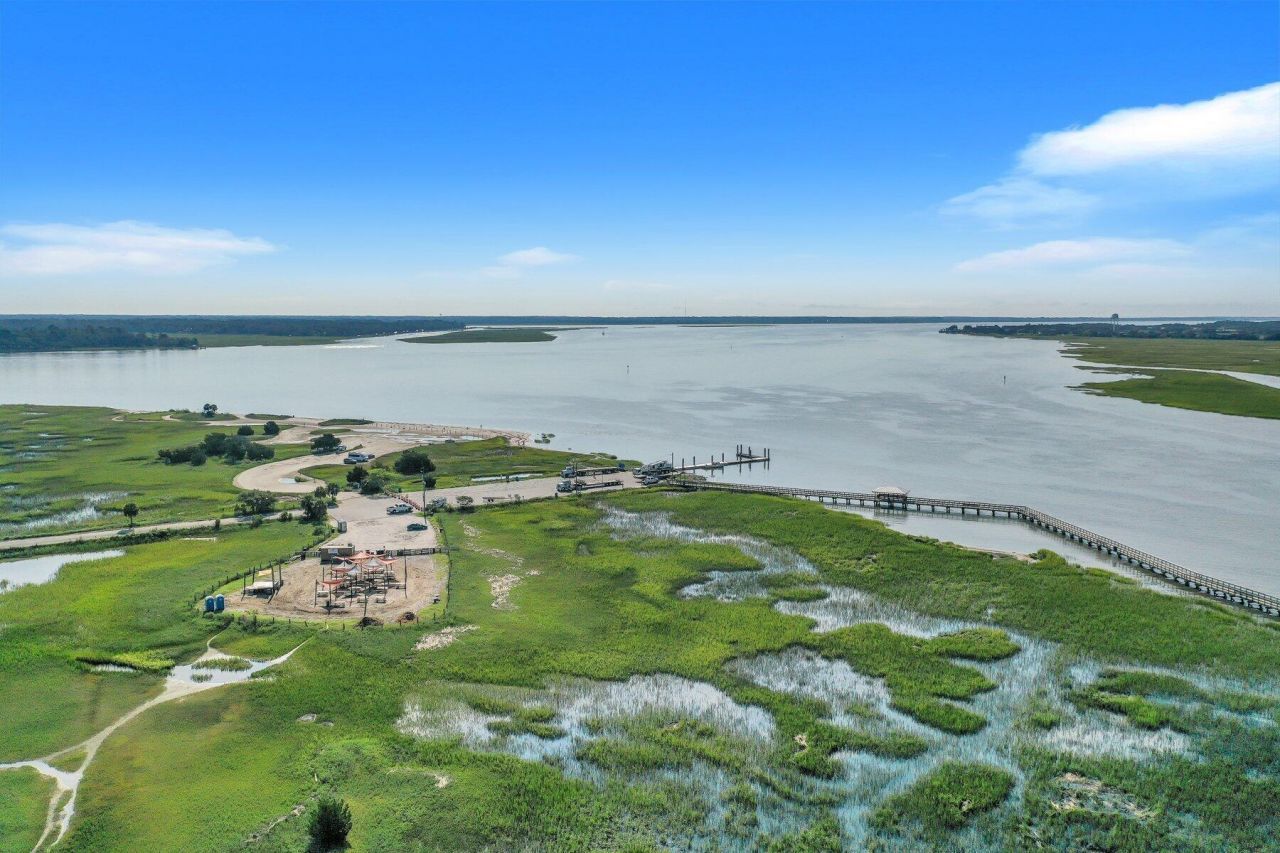 901 7th Street Photo 15