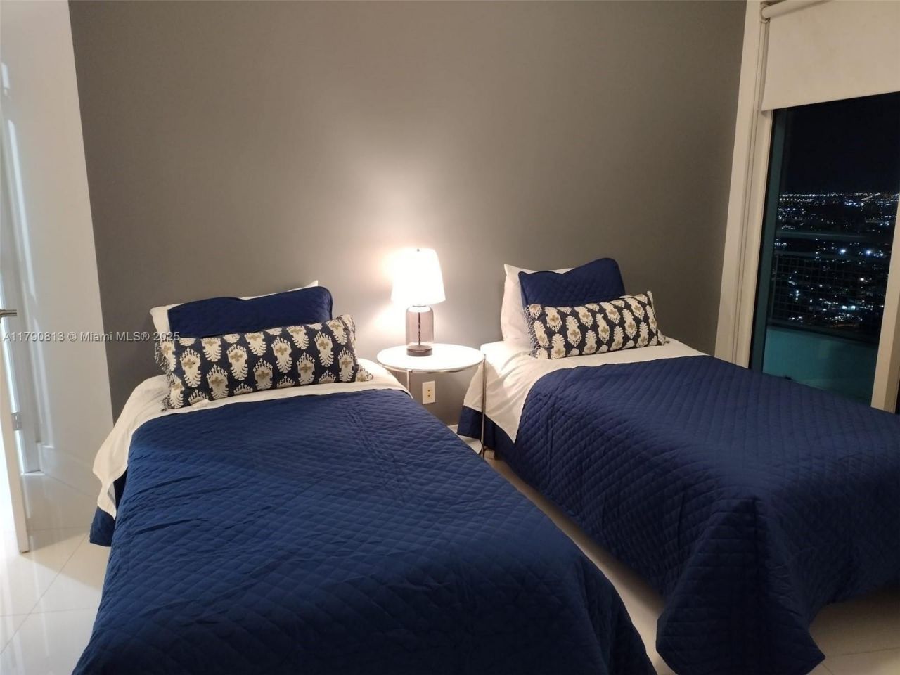 60 SW 13th St, Unit 4218, Miami, FL 33130 Photo