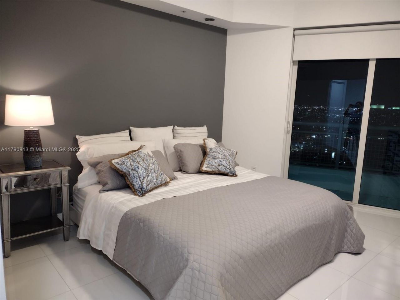 60 SW 13th St, Unit 4218, Miami, FL 33130 Photo