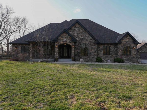 617 B Avenue E, Albia, IA 52531