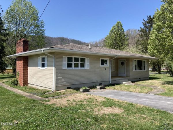 124 Cates Corner Road, Hampton, TN 37658