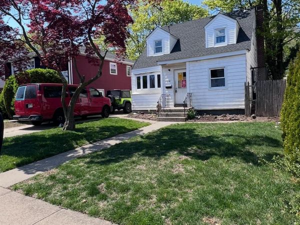 119 Broadfield Road, Hempstead, NY 11550