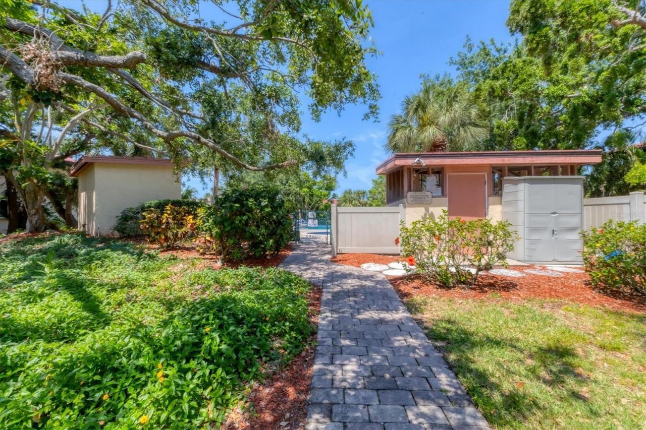 6304 Pelican Drive, Bradenton, FL 34210 Photo