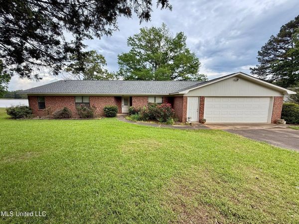 106 Skiers Point, Canton, MS 39046