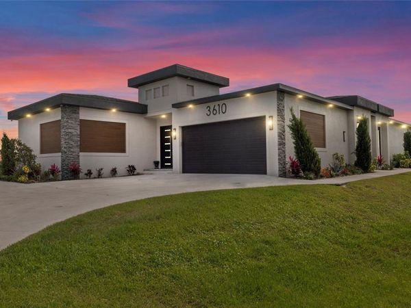 3610 GULF CITY ROAD, RUSKIN, FL 33570