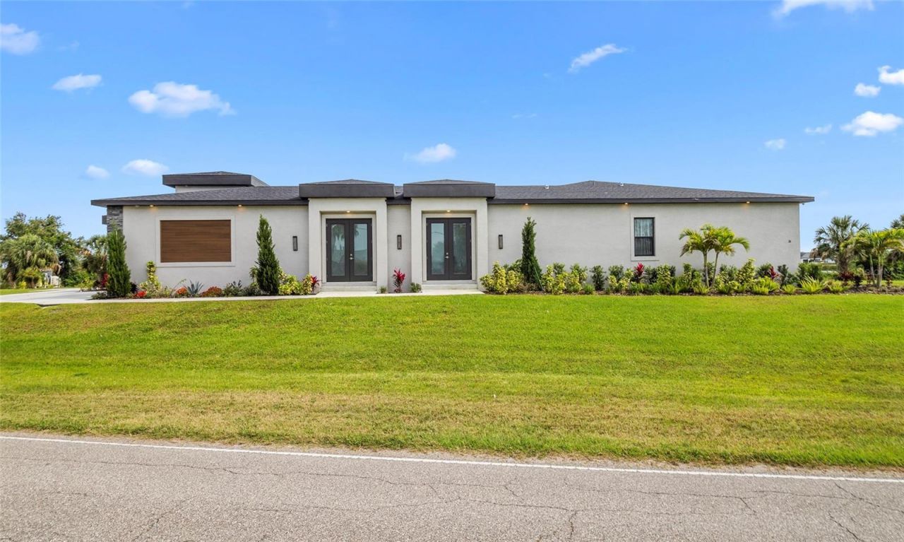 3610 Gulf City Road, Ruskin, FL 33570 Photo