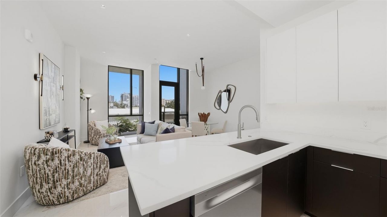 430 Kumquat Court, Unit 202, Sarasota, FL 34236 Photo