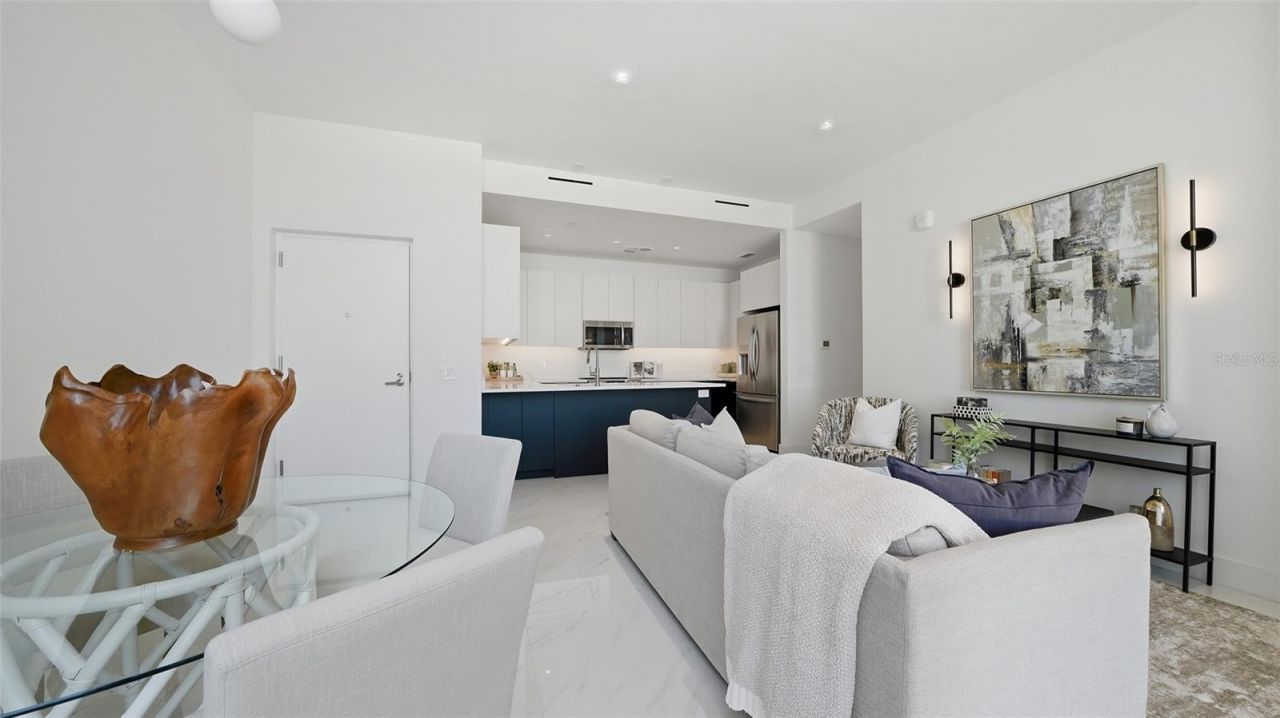 430 Kumquat Court, Unit 202, Sarasota, FL 34236 Photo