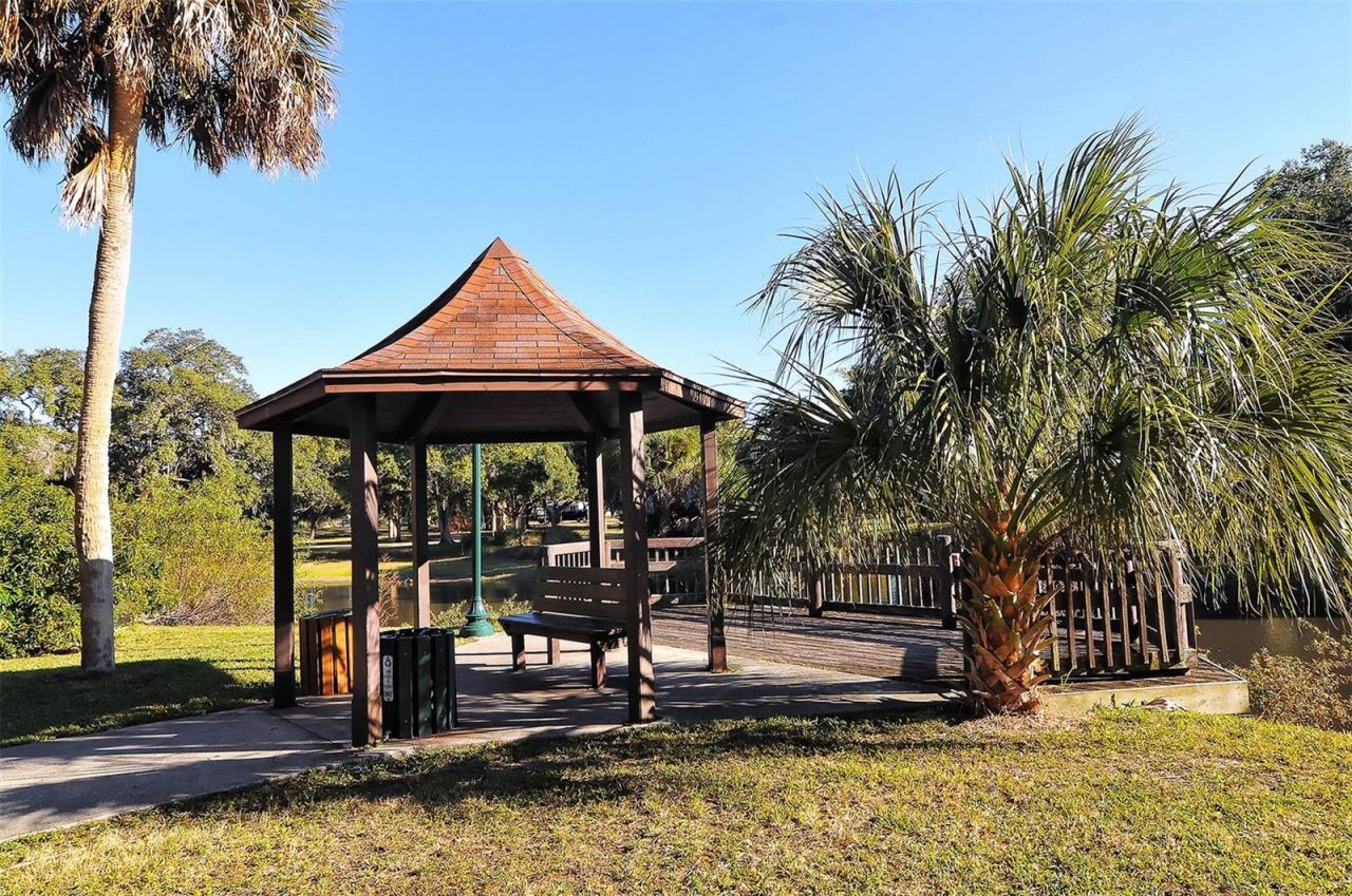 430 Kumquat Court, Unit 202, Sarasota, FL 34236 Photo