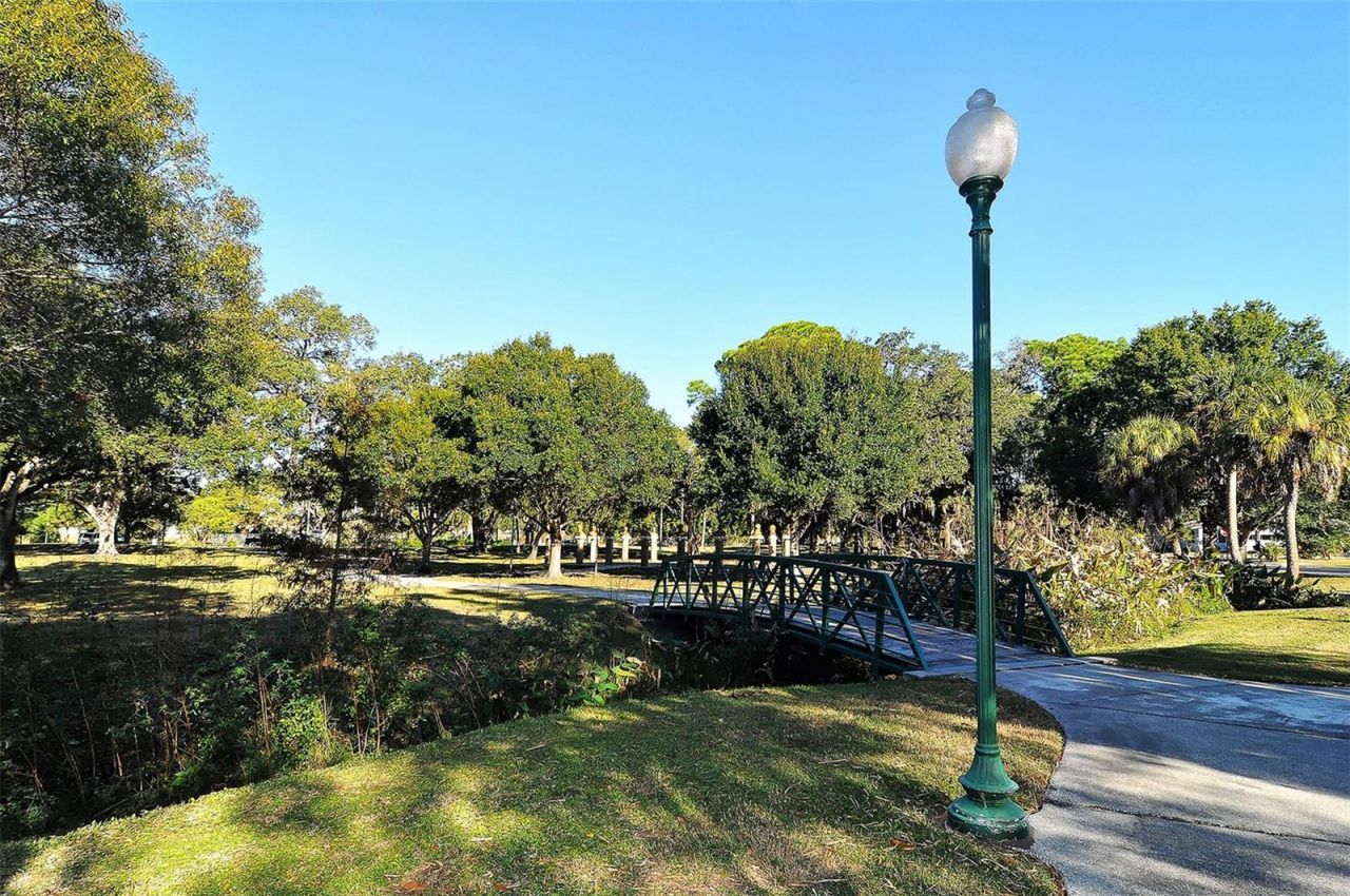 430 Kumquat Court, Unit 202, Sarasota, FL 34236 Photo