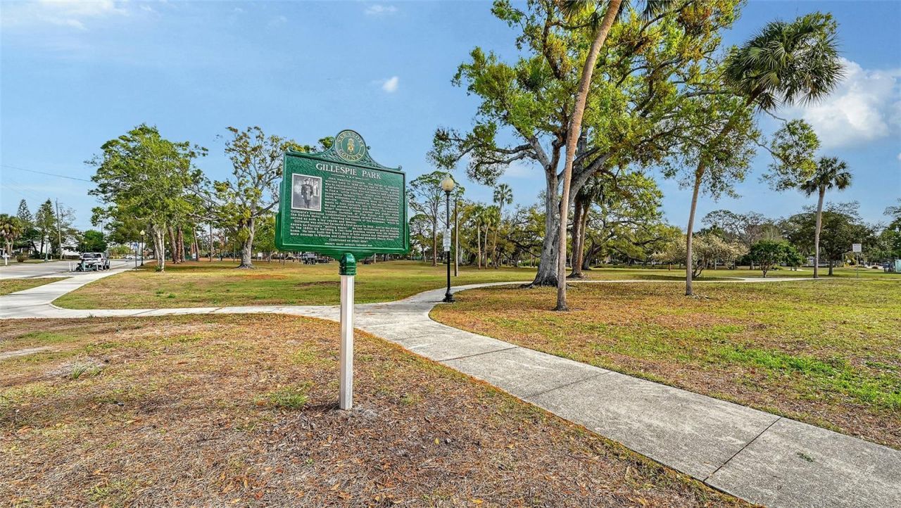 430 Kumquat Court, Unit 202, Sarasota, FL 34236 Photo