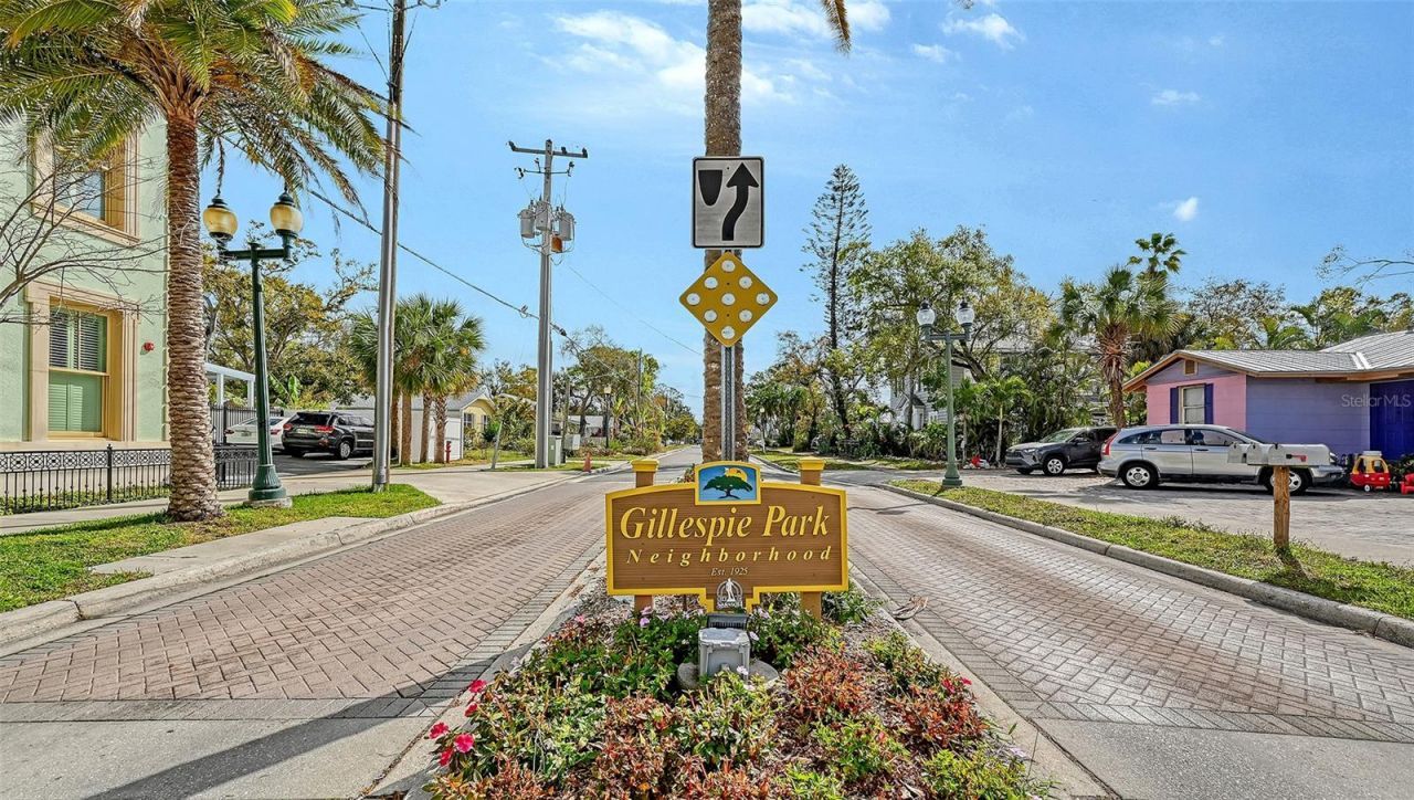 430 Kumquat Court, Unit 202, Sarasota, FL 34236 Photo
