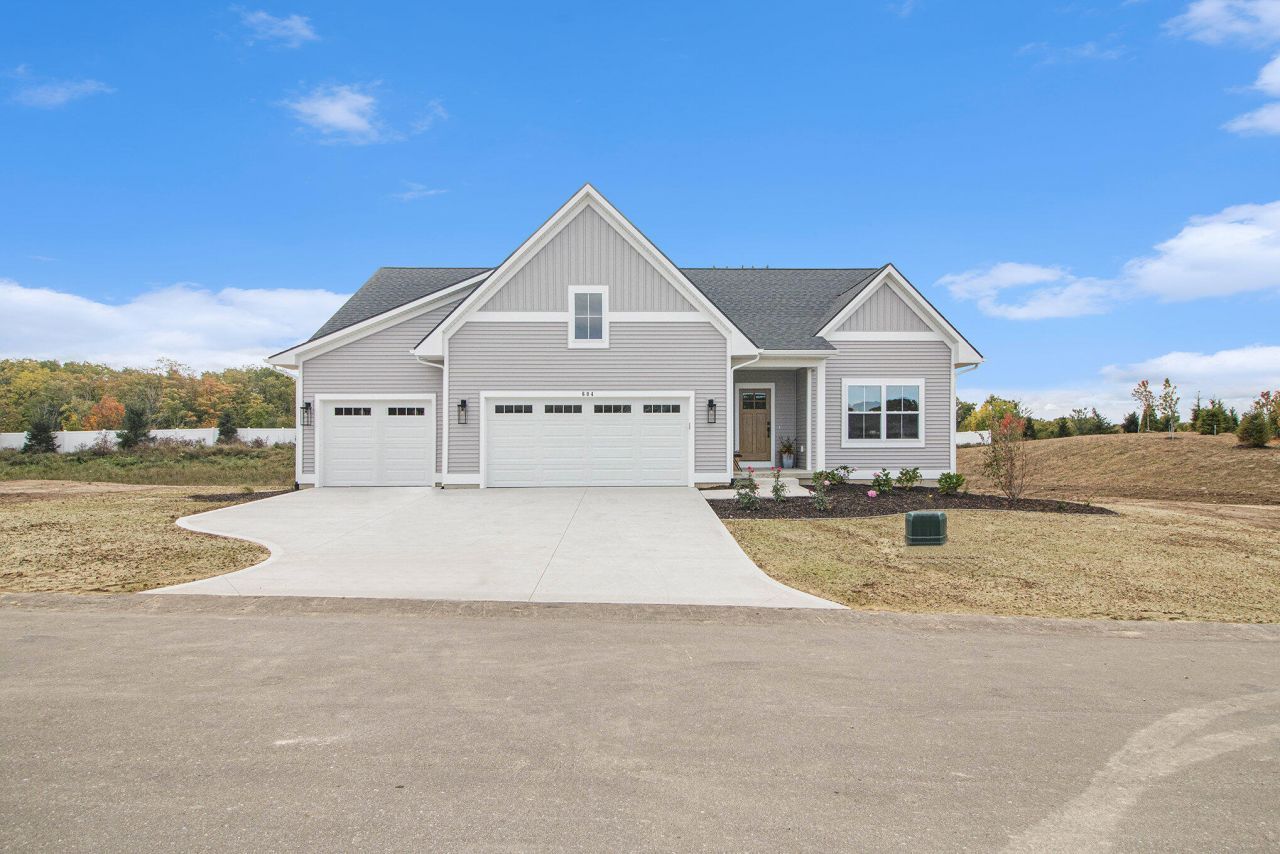 581 Sun Vale Lane, Grandville, MI 49418 Main Photo