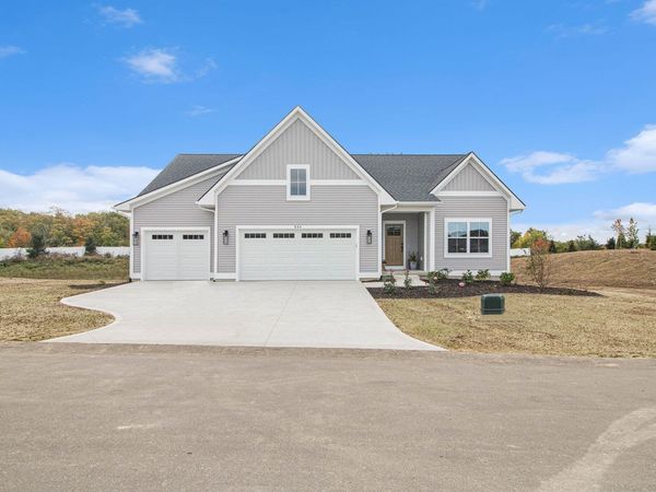 581 Sun Vale Lane, Grandville, MI 49418