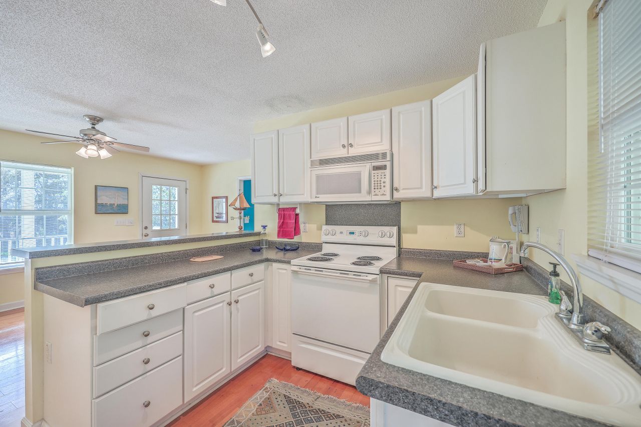 4401 Prices Bridge Lane Photo 10