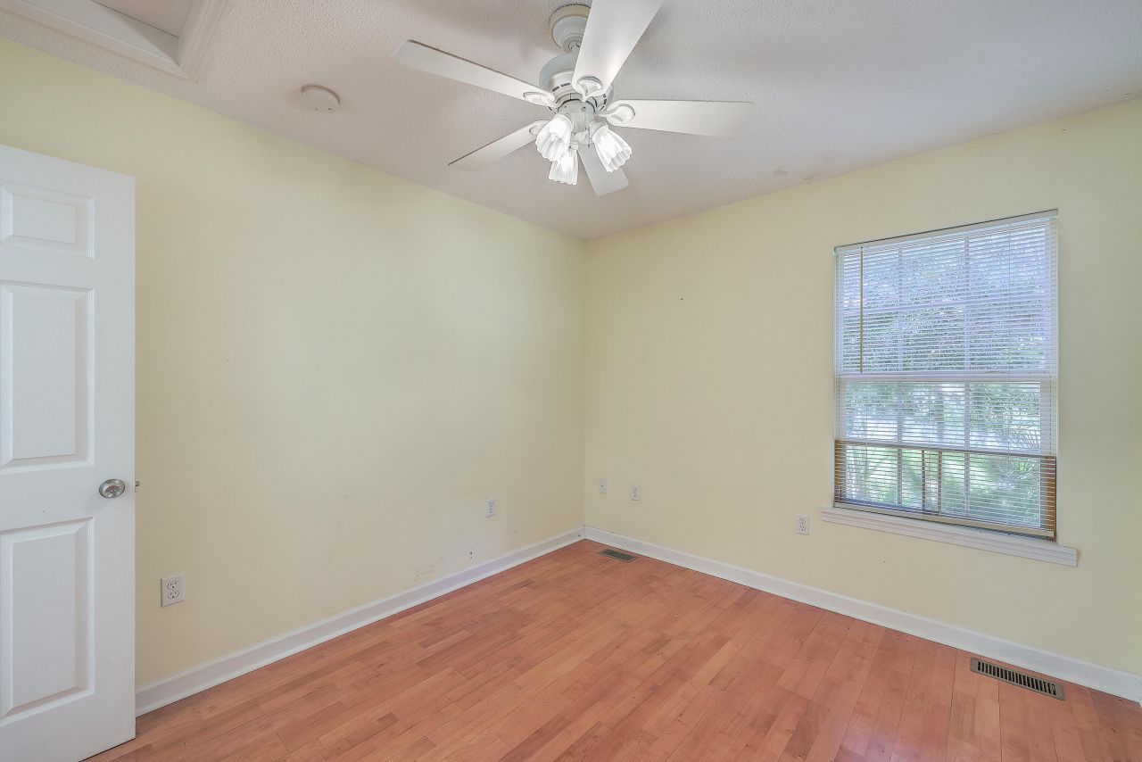 4401 Prices Bridge Lane Photo 16