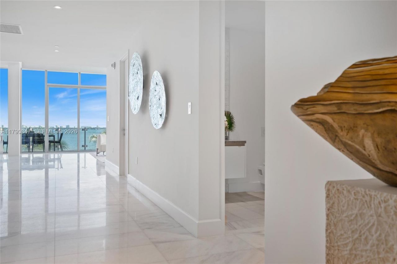 700 NE 26th Ter, Unit TH-403, Miami, FL 33137 Photo