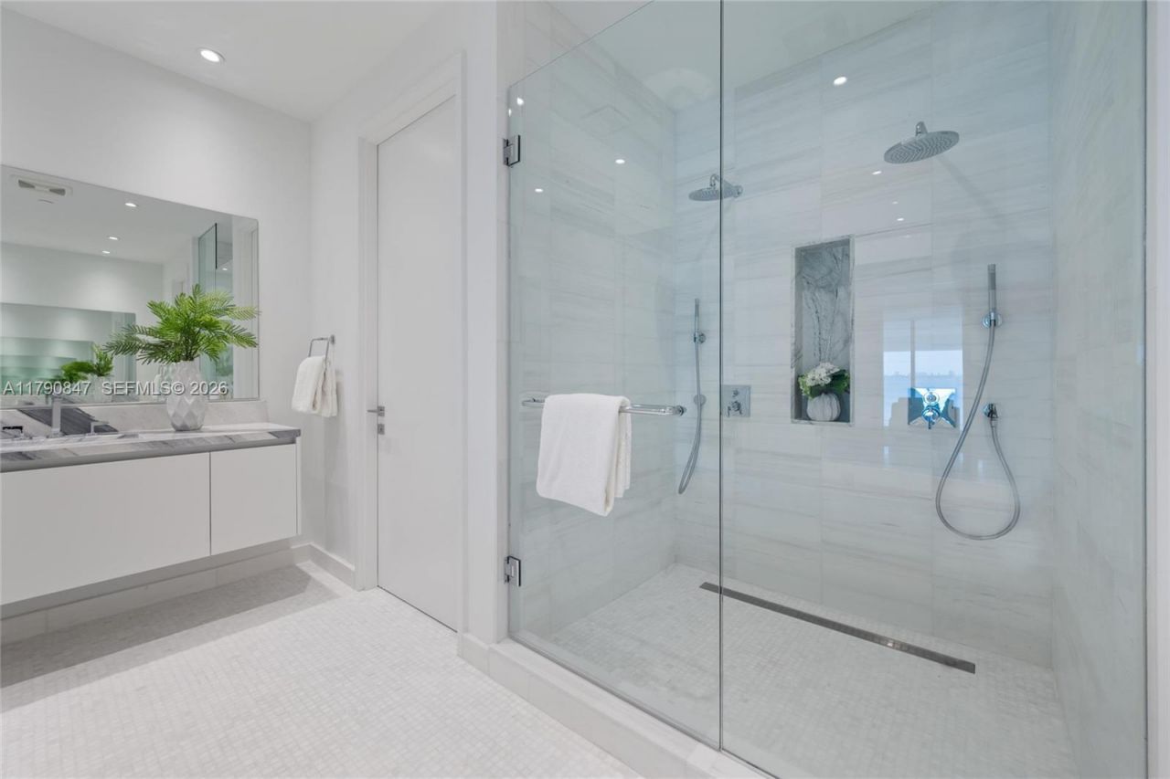 700 NE 26th Ter, Unit TH-403, Miami, FL 33137 Photo