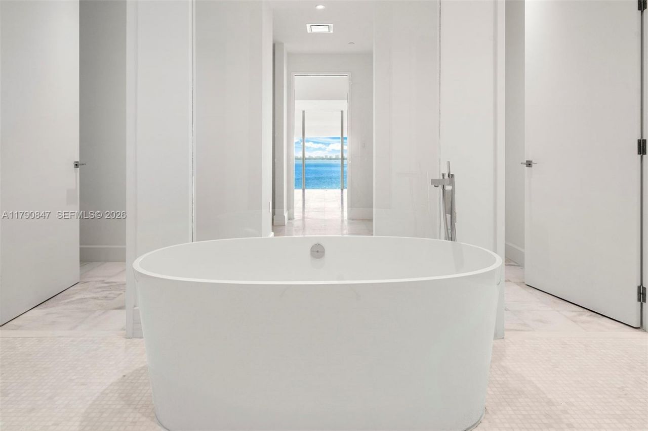 700 NE 26th Ter, Unit TH-403, Miami, FL 33137 Photo