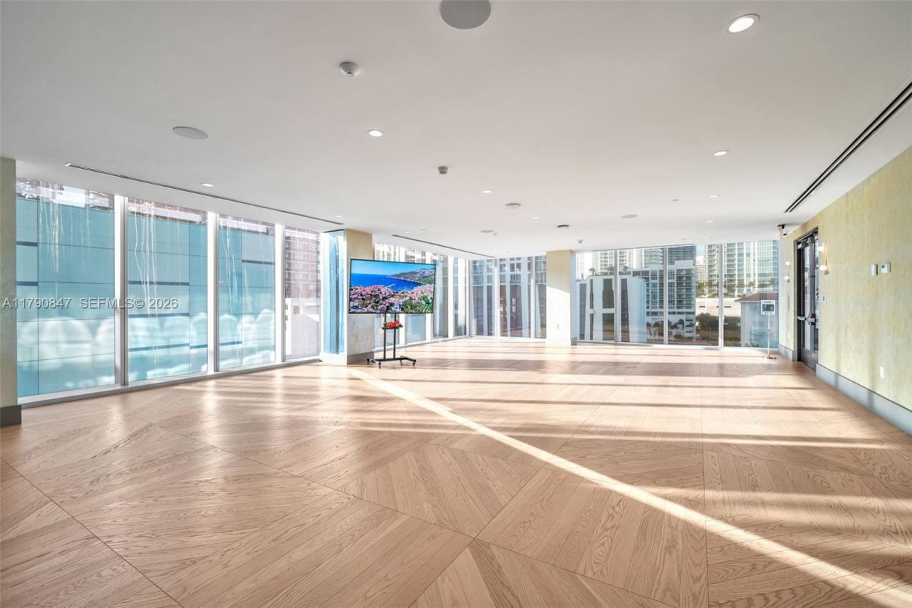 700 NE 26th Ter, Unit TH-403, Miami, FL 33137 Photo