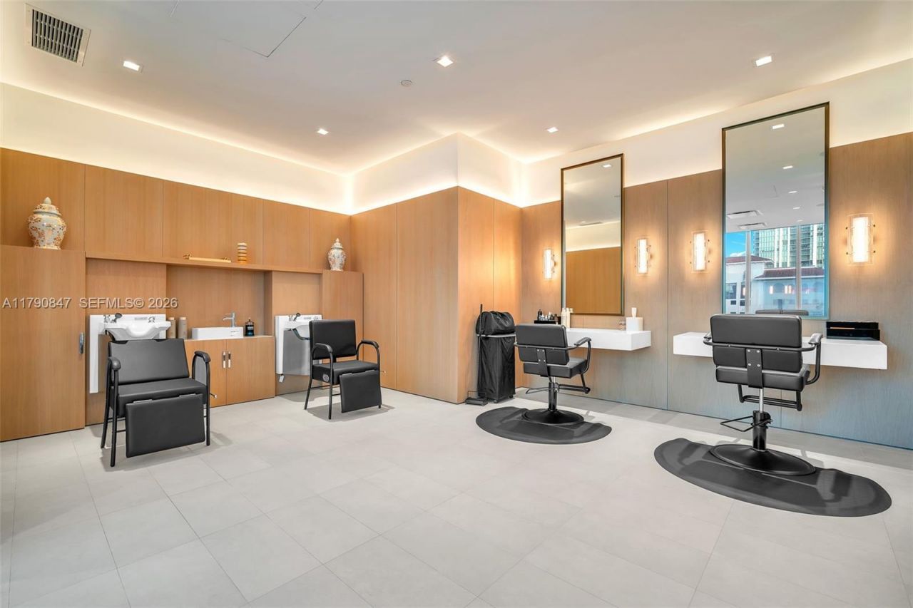 700 NE 26th Ter, Unit TH-403, Miami, FL 33137 Photo