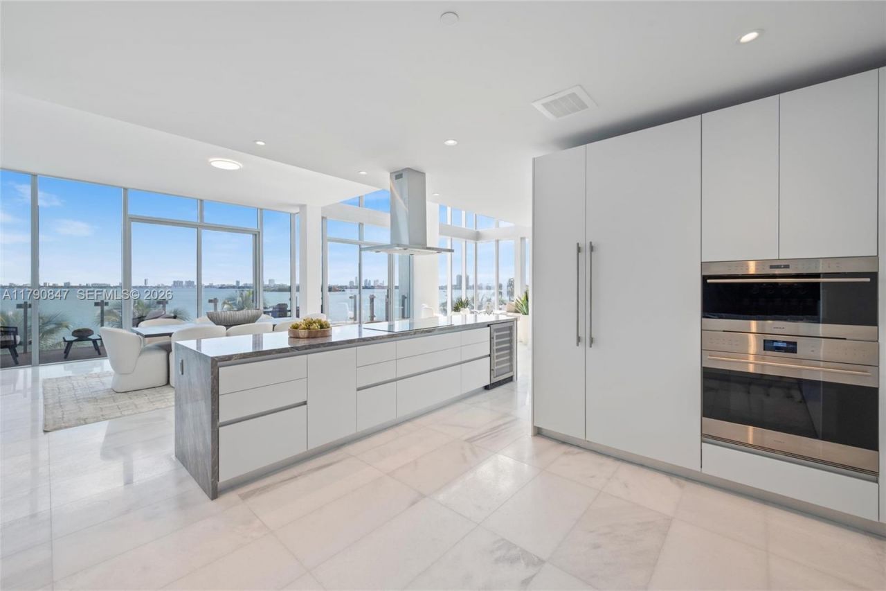 700 NE 26th Ter, Unit TH-403, Miami, FL 33137 Photo