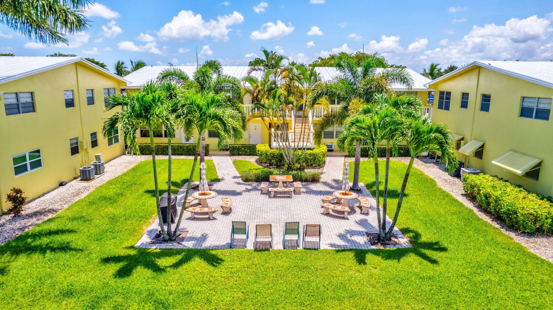 107 Sheffield E, West Palm Beach, FL 33417 Photo