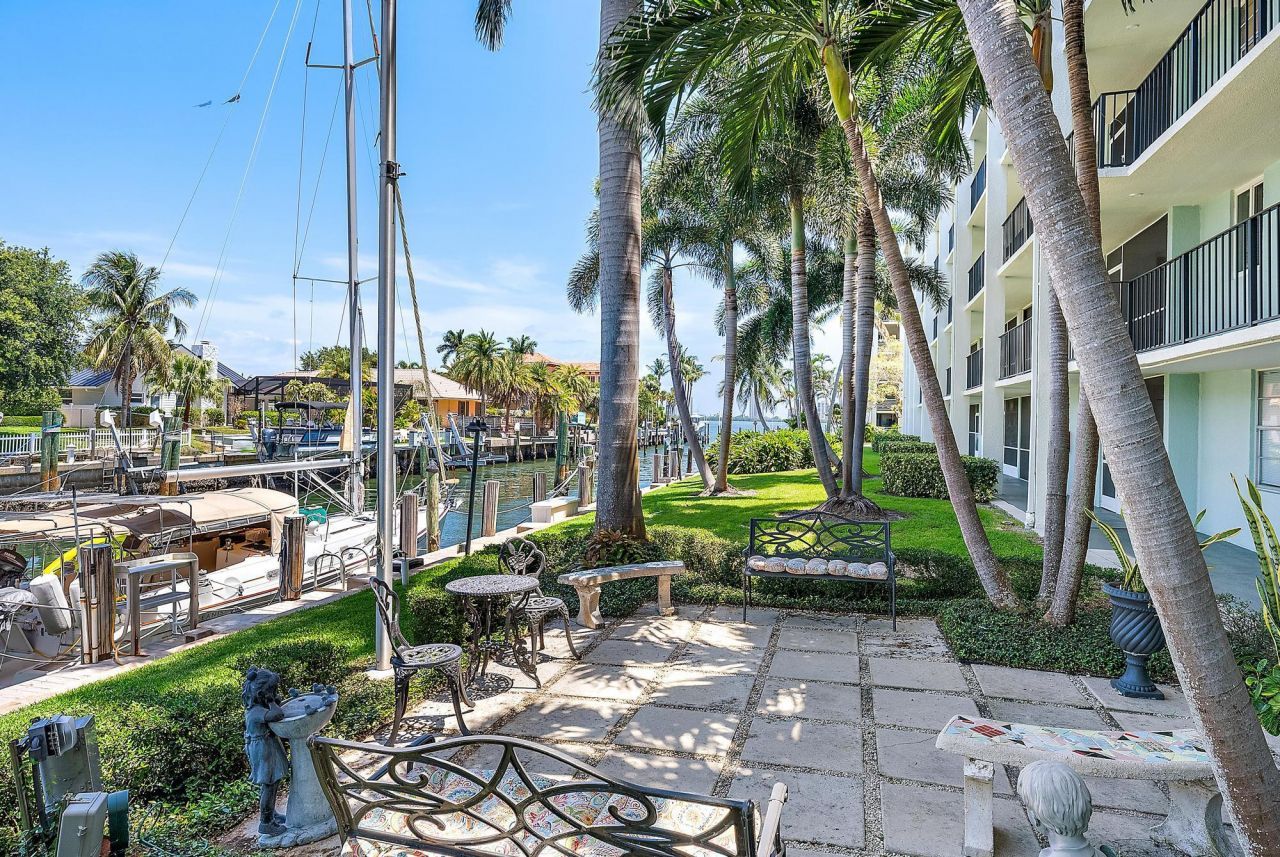 109 Paradise Harbour Boulevard, Unit 307, North Palm Beach, FL 33408 Photo