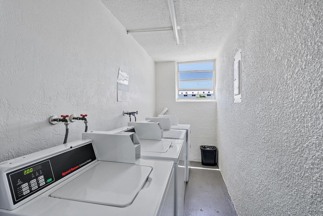 109 Paradise Harbour Boulevard, Unit 307, North Palm Beach, FL 33408 Photo