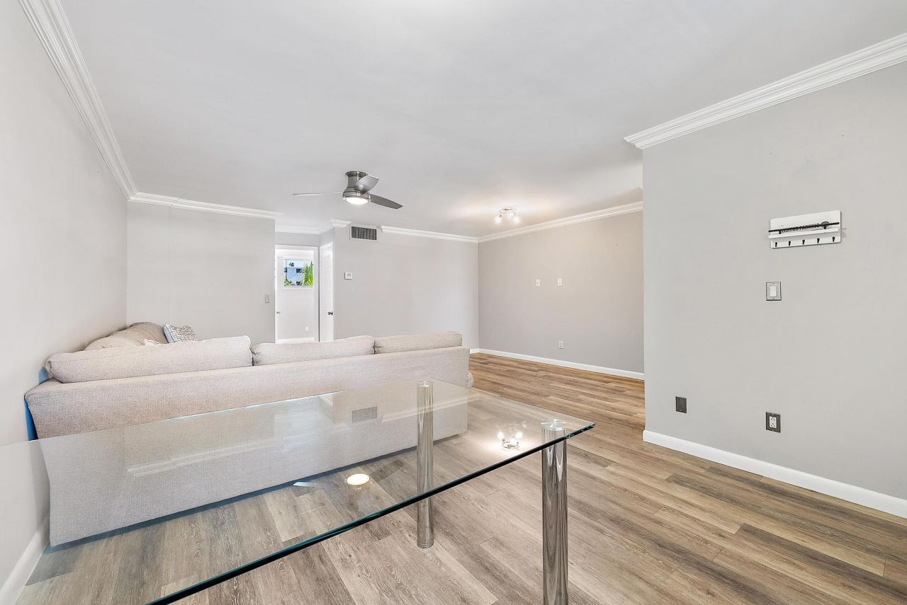 109 Paradise Harbour Boulevard, Unit 307, North Palm Beach, FL 33408 Photo