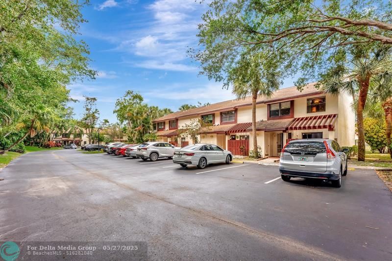 3725 Carambola Circle, Unit 2824, Coconut Creek, FL 33066 Photo