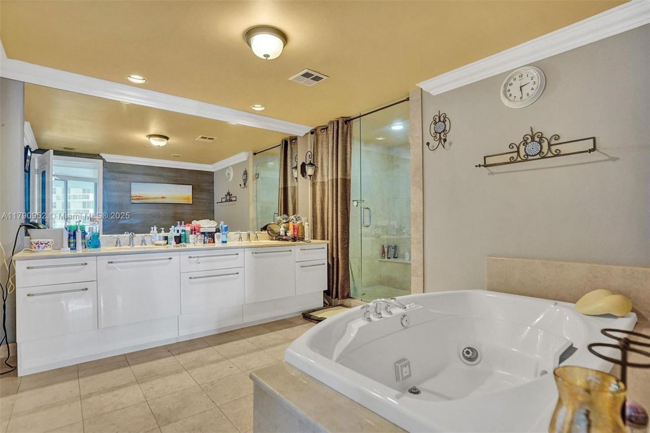 3101 S Ocean Dr, Unit 1003, Hollywood, FL 33019 Photo